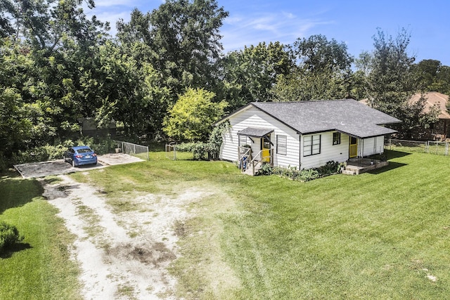 418 E Cedar Bayou Lynchburg Rd, Baytown, TX 77521 - view of yard with driveway
