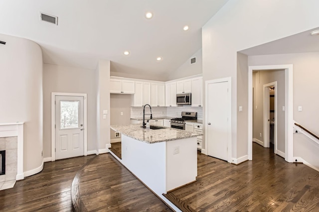 9830 Samantha Suzanne Ct, Houston, TX 77025 - photo 16