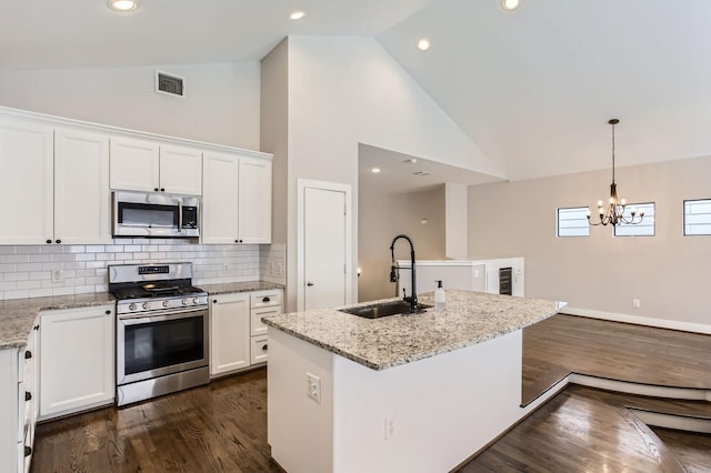 9830 Samantha Suzanne Ct, Houston, TX 77025 - photo 17
