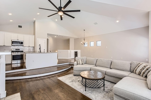 9830 Samantha Suzanne Ct, Houston, TX 77025 - photo 18