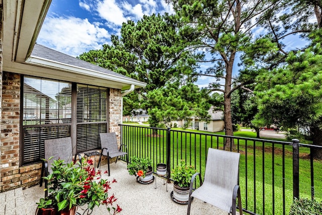 1608 Durham Dr, Huntsville, TX 77340 - view of patio / terrace