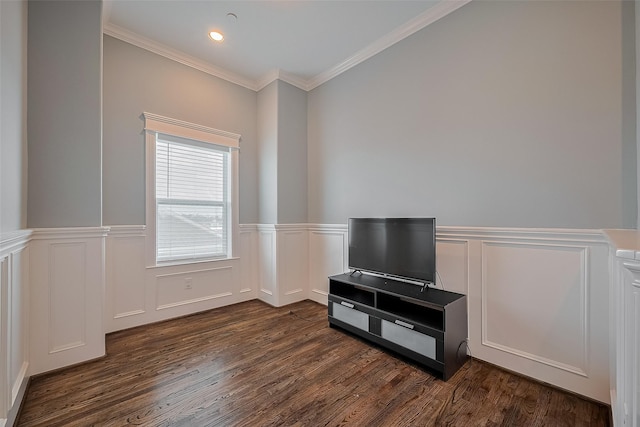 2106 Bidwell Dr, Houston, TX 77018 - spare room featuring dark wood finished floors, crown molding, a wainscoted wall, a decorative wall, and recessed lighting