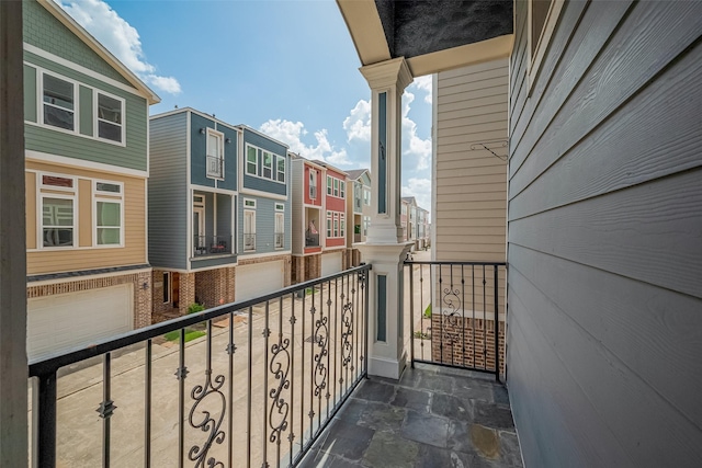 2106 Bidwell Dr, Houston, TX 77018 - balcony with a residential view