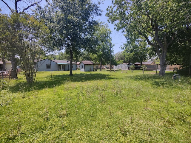 6714 Underhill St, Houston, TX 77092 - view of yard