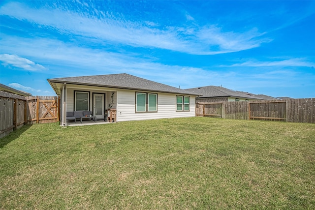 7822 Murciana Dr, Rosharon, TX 77583 - back of house with a fenced backyard and a patio area