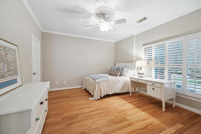 3614 University Blvd, West University Place, TX 77005 - bedroom with light wood-style floors, crown molding, and a ceiling fan