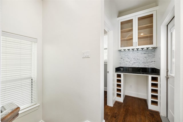 829 Wakefield Dr Unit A, Houston, TX 77018 - hallway featuring dark wood-style floors and baseboards