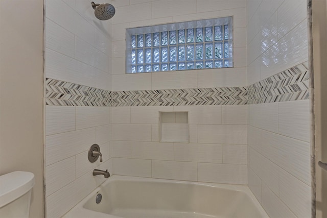 62 N Turtle Rock Ct, The Woodlands, TX 77381 - full bathroom featuring toilet and shower / bath combination