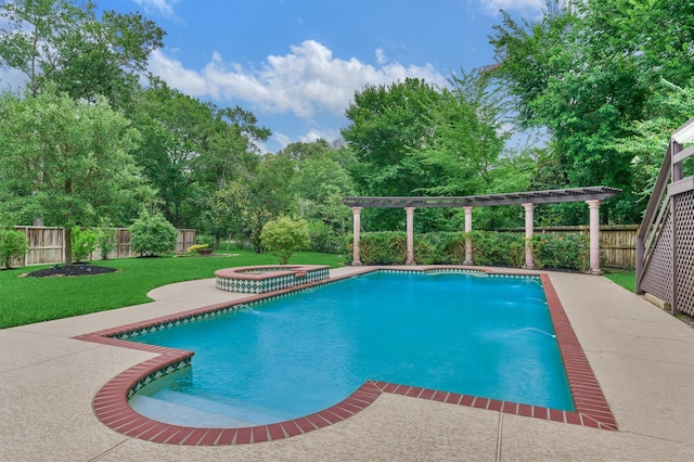 62 N Turtle Rock Ct, The Woodlands, TX 77381 - view of swimming pool featuring a pergola, a fenced backyard, a patio, and a pool with connected hot tub