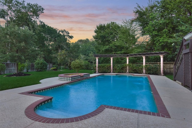62 N Turtle Rock Ct, The Woodlands, TX 77381 - pool at dusk with a fenced backyard, a patio area, a pergola, and a pool with connected hot tub