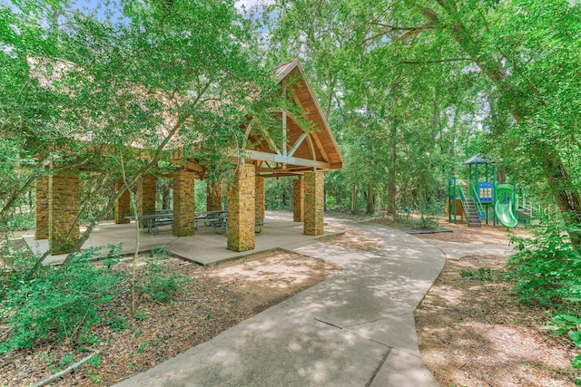62 N Turtle Rock Ct, The Woodlands, TX 77381 - view of property's community