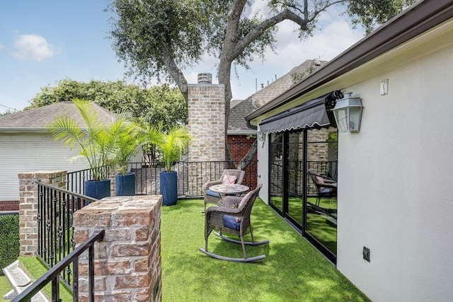 3739 University Blvd, Southside Place, TX 77005 - view of green lawn