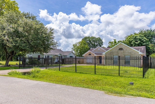 8304 Holiday Ln, Houston, TX 77075 - photo 3
