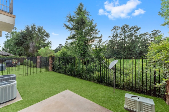 127 Benjis Pl, The Woodlands, TX 77380 - view of yard featuring a patio