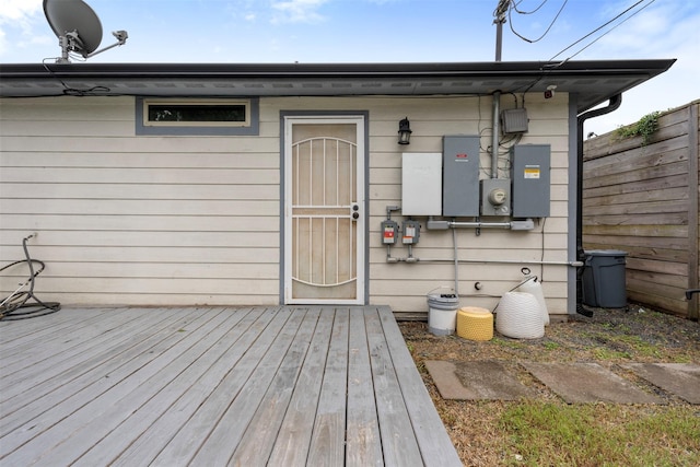 5413 Bataan Rd, Houston, TX 77033 - view of wooden terrace