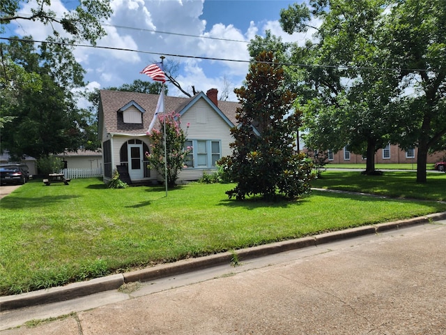 517 Church St, Navasota, TX 77868 - view of front of home featuring a front lawn