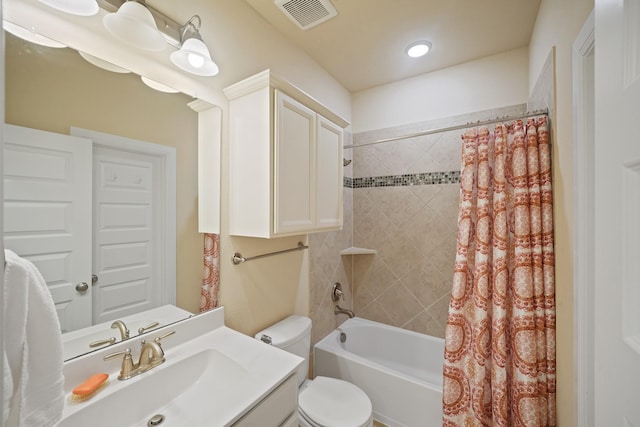 5706 Jenolan Ridge Ln, Sugar Land, TX 77479 - bathroom featuring vanity and shower / bath combination with curtain