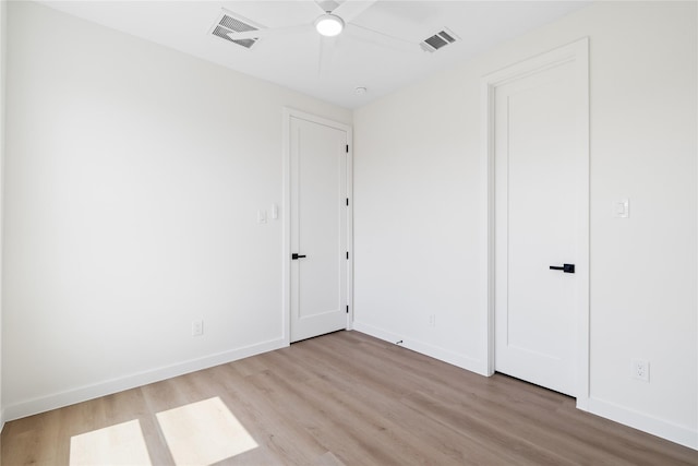 8022 Colonial Ln, Houston, TX 77051 - empty room featuring wood finished floors and a ceiling fan
