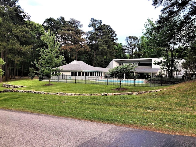 80 S Royale Greens Dr, Coldspring, TX 77331