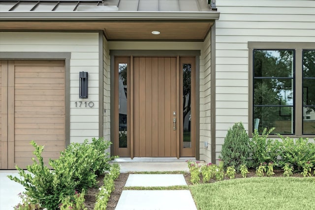 1710 Ebony Ln, Houston, TX 77018 - property entrance with a standing seam roof