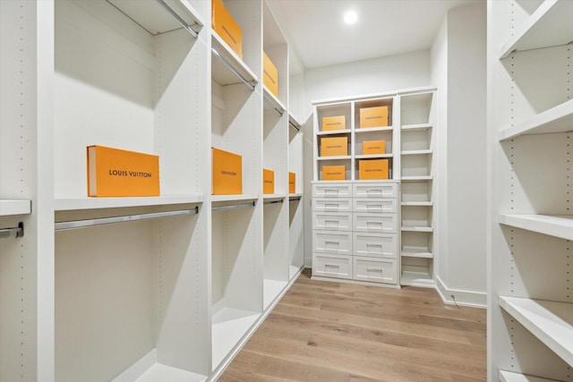 1710 Ebony Ln, Houston, TX 77018 - walk in closet featuring light wood finished floors