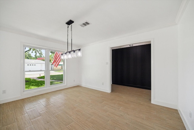 9711 Braewick Dr, Houston, TX 77096 - unfurnished room with crown molding and light wood-style flooring