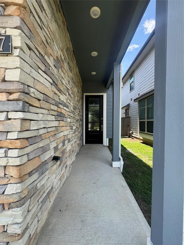 4727 Glen Isle Dr, Houston, TX 77009 - property entrance with stone siding