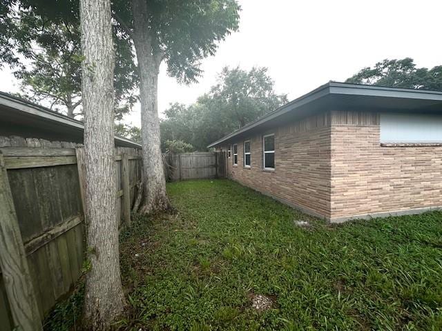 9013 Lugary Dr, Houston, TX 77074 - view of yard