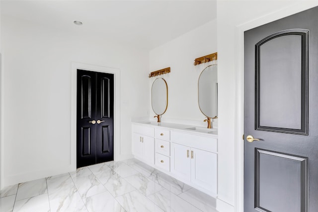 5406 Darling St Unit A, Houston, TX 77007 - full bathroom with double vanity