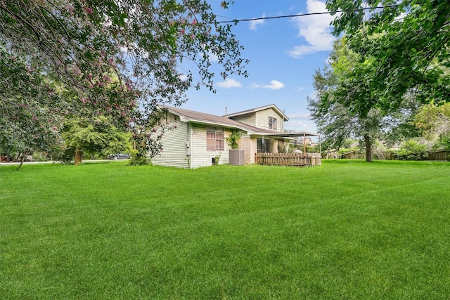 13922 Ambrose St, Houston, TX 77045 - view of yard