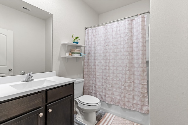 10731 Spring Brook Pass Dr, Humble, TX 77396 - bathroom with vanity and shower / bathtub combination with curtain