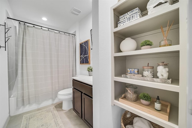 3330 Dagostino Creek Dr, Katy, TX 77494 - bathroom featuring shower / tub combo with curtain, vanity, built in features, tile patterned flooring, and recessed lighting