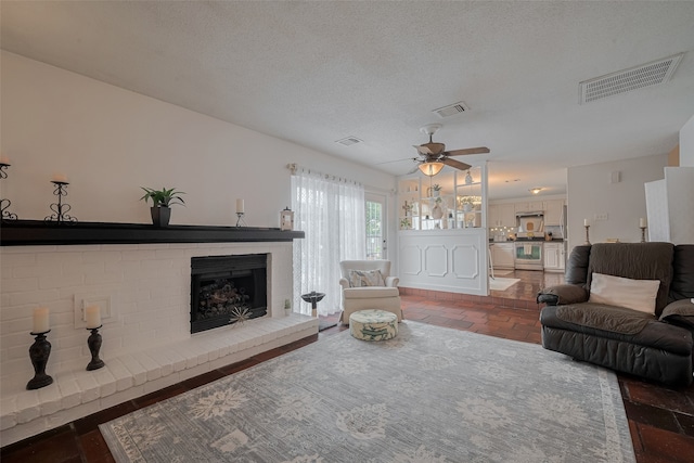 13515 W Hollowgreen Ct, Houston, TX 77082 - photo 11