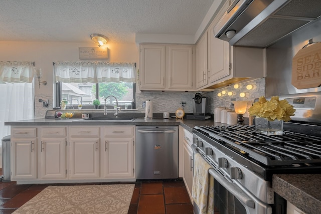 13515 W Hollowgreen Ct, Houston, TX 77082 - photo 8
