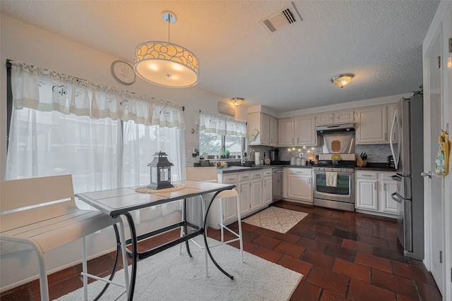 13515 W Hollowgreen Ct, Houston, TX 77082 - photo 9