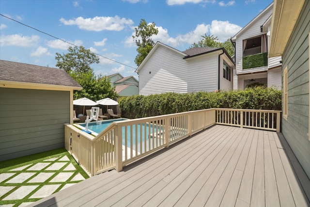 1101 Tabor St, Houston, TX 77009 - view of wooden deck