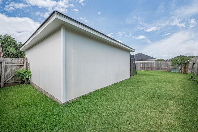 14212 Rocky Briar Ln, Rosharon, TX 77583 - view of side of home with a fenced backyard