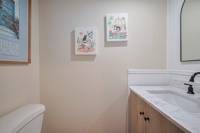 674 S Ripple Creek Dr Unit 674, Houston, TX 77057 - bathroom with vanity and toilet