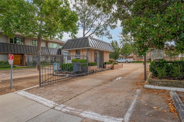 674 S Ripple Creek Dr Unit 674, Houston, TX 77057 - photo 35