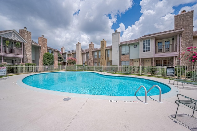 3100 Jeanetta St Unit 1104, Houston, TX 77063 - community pool with a residential view
