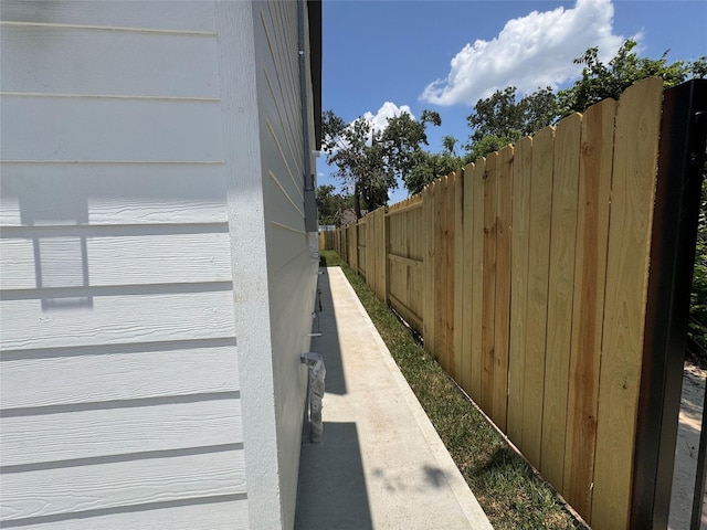 1050 Marjorie St, Houston, TX 77088 - photo 4