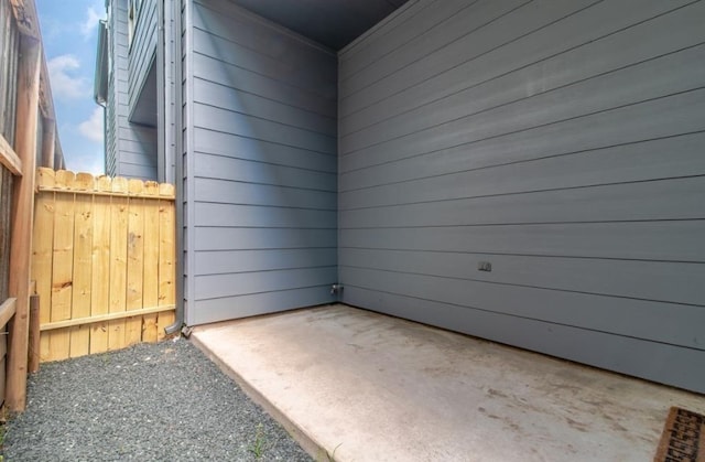 8907 Spring Knoll Forest Dr, Houston, TX 77080 - view of patio