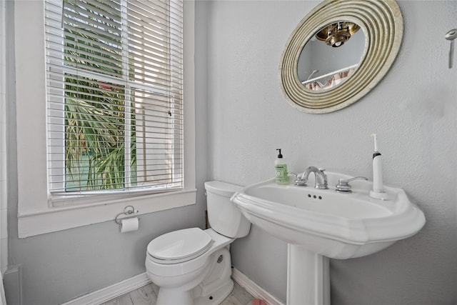 1805 19th St, Galveston, TX 77550 - bathroom featuring healthy amount of natural light