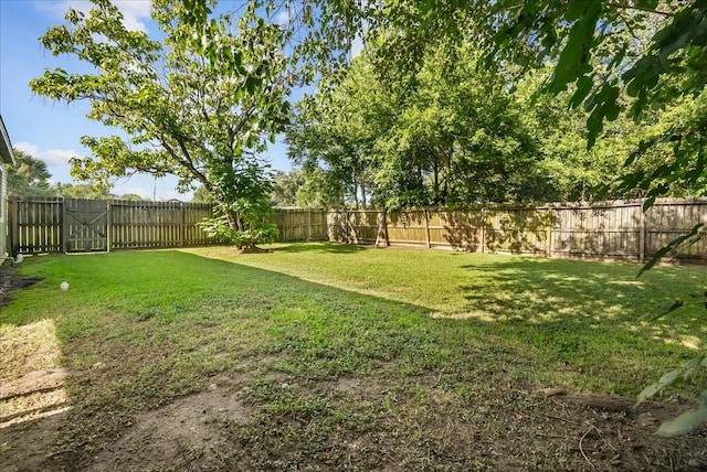 1312 22nd St N, Texas City, TX 77590 - view of fenced backyard