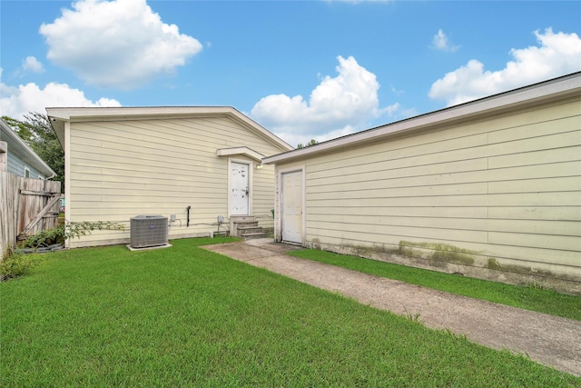 11307 Normeadow Ln, Houston, TX 77076 - back of house with entry steps