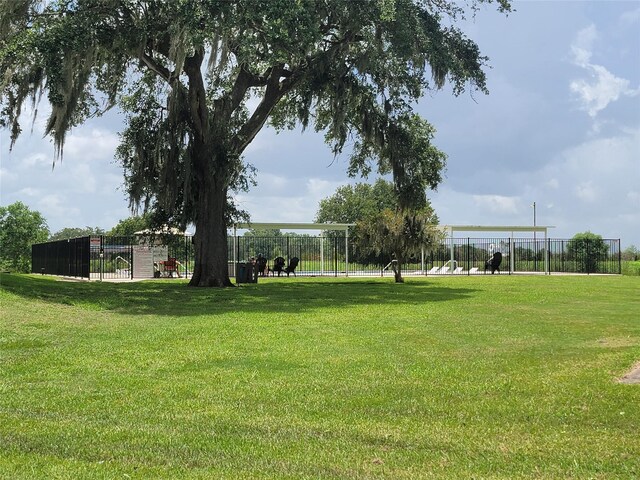 0000 Apache Trl, Angleton, TX 77515