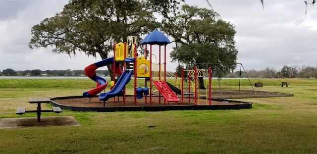 0000 Apache Trl, Angleton, TX 77515
