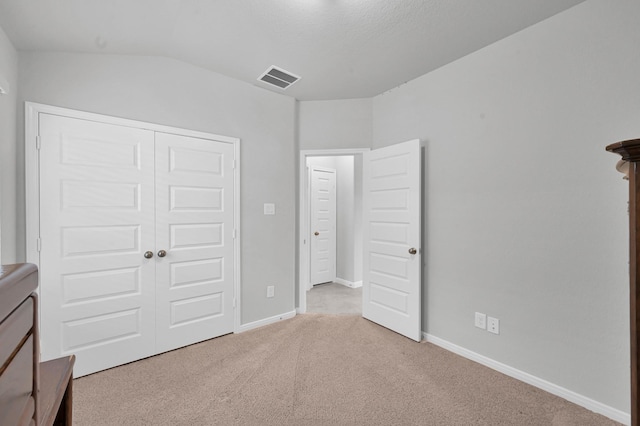 18529 Meadow Point Ln, Montgomery, TX 77316 - unfurnished bedroom featuring carpet floors and a closet
