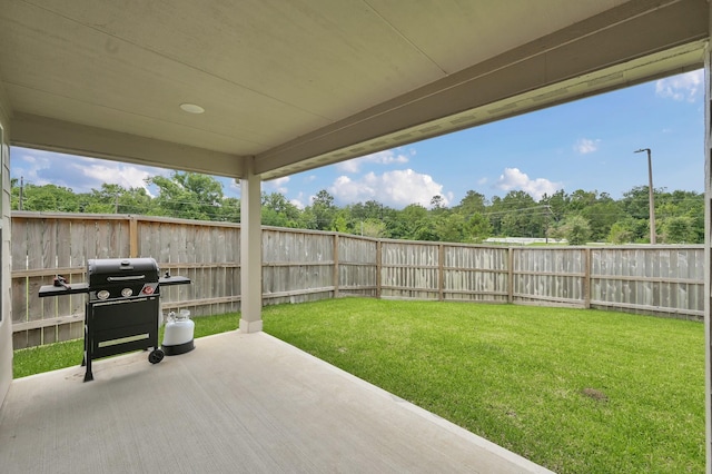 18529 Meadow Point Ln, Montgomery, TX 77316 - fenced backyard with a patio area
