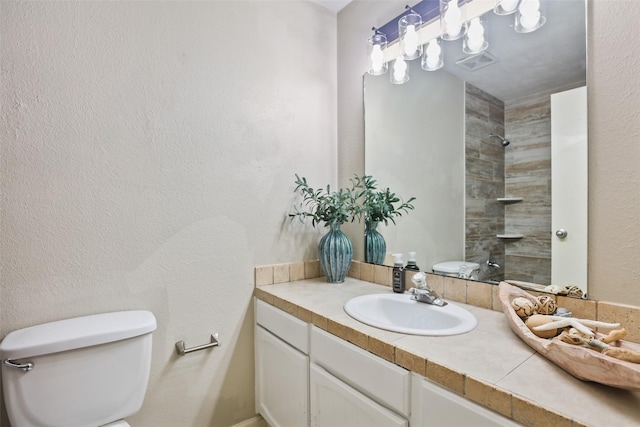 2151 Middle Creek Dr, Houston, TX 77339 - full bath with vanity and a tile shower